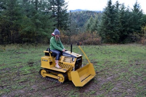 mini bull dozer for rural property jobs